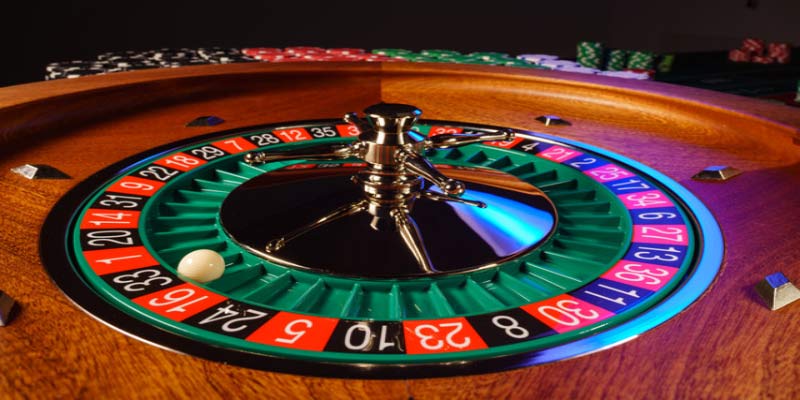Roulette Wheel: The Ultimate Guide to Odds, Bets & Strategies